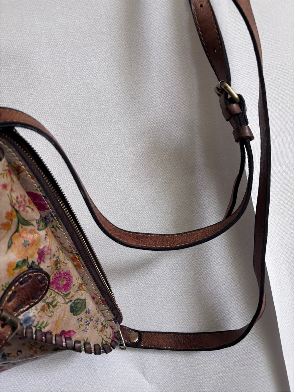 Patricia Nash Crossbody Leather Purse prairie rose beige with floral - Picture 13 of 13